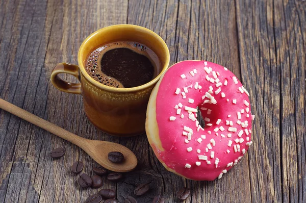 Kaffekopp och donut — Stockfoto