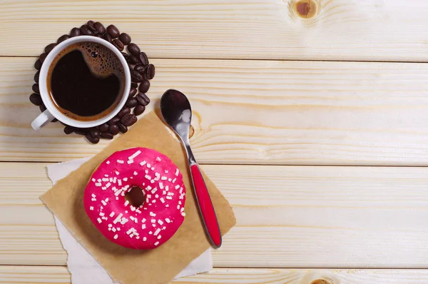 donut ile kahve Kupası