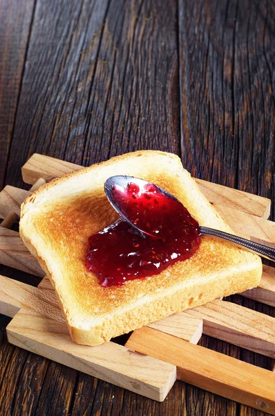 Toastový chléb s marmeládou — Stock fotografie