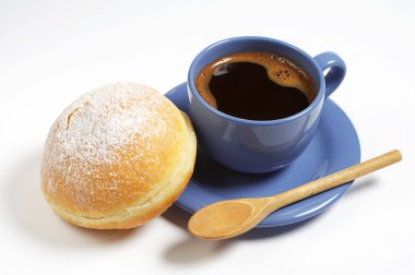 Tatlı çörek ile kahve