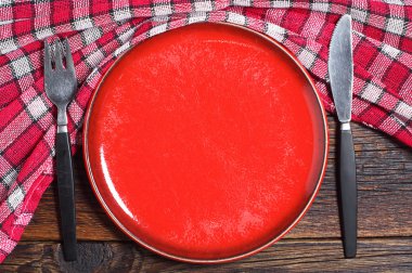 boş tabak, çatal ve bıçak