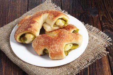 Kivi reçeli ile tatlı buns