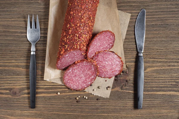 Worst salami met kruiden — Stockfoto