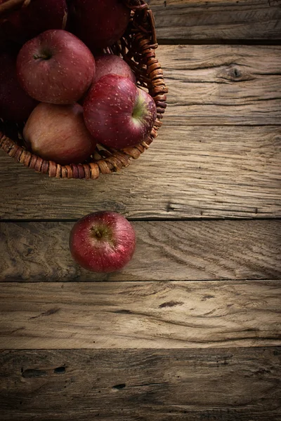 Frische Äpfel — Stockfoto