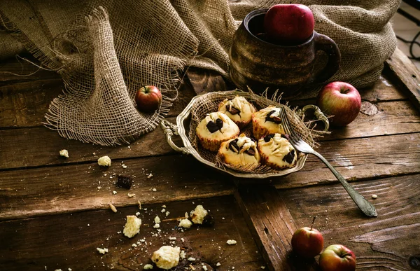 Chocolate chips and almond muffins — Stock Photo, Image