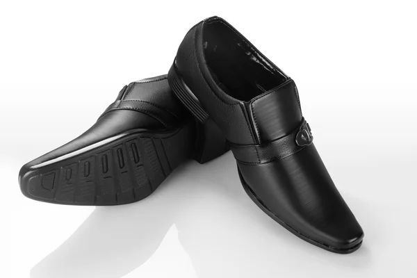 Formal Men's Black Leather Shoe on White Background — Stock Photo, Image