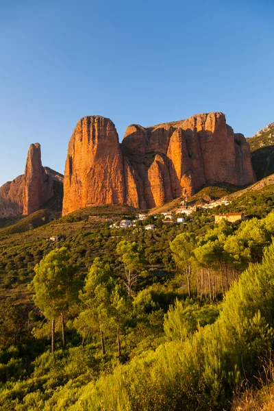 Mallos de riglos 在韦斯卡阿拉贡、 西班牙 — 图库照片