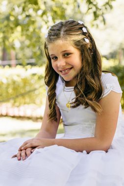 küçük kız ilk Komünyon gün içinde