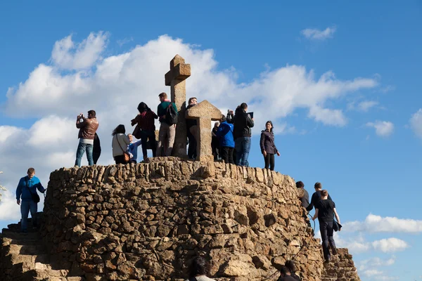 Туристы в Turo de Les Tres Creus — стоковое фото