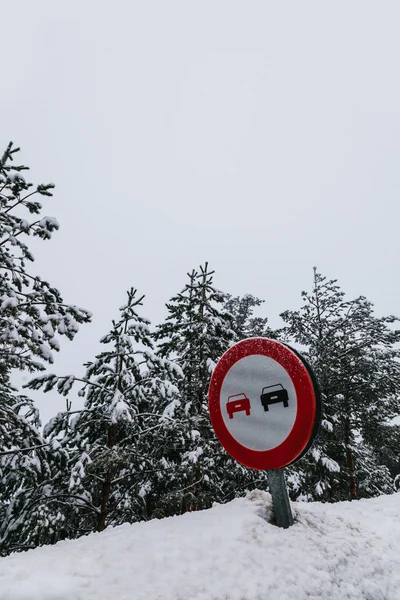 Žádné předjíždění znamení — Stock fotografie