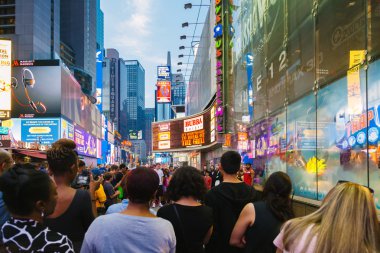 New York City - 11 Haziran: turist bir performans zaman zevk