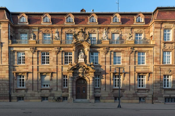 Historisk byggnad i Speyer i kväll ljus, Tyskland — Stockfoto