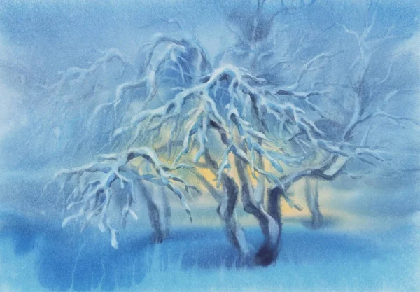 Zimní krajina se zamrzlými jabloněmi a sněhem v modré. Obrázek barvy akvarelu — Stock fotografie