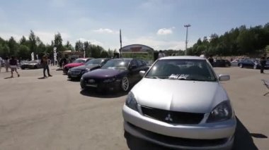 Düşük araba Festivali