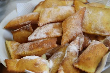 İtalyan karnaval tatlılar