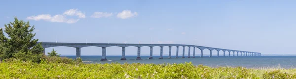 Confederation Bridge panorama — Stock Photo, Image