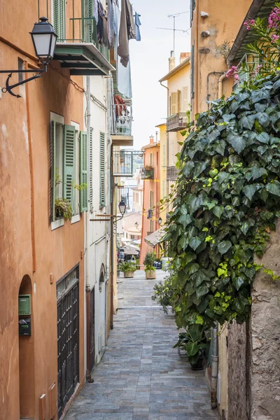 Gamla gatan i Villefranche-sur-Mer — Stockfoto