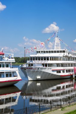 nehir yolcu gemilerine 