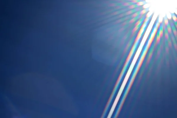 Λαμπερή Μακριά Λάμψη Από Τον Ήλιο Ένα Χρώμα Ουράνιο Τόξο — Φωτογραφία Αρχείου