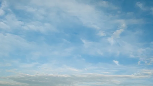 Schöner Blick auf den bewölkten Himmel — Stockfoto