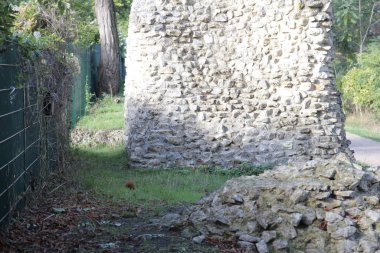 Zahlbach vadisinde Roma taşları