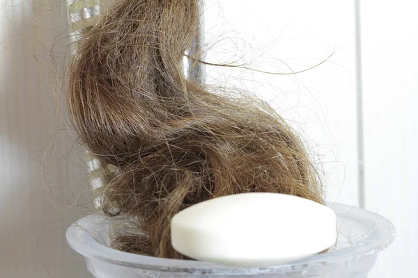 Wash Long Hair Solid Shampoo Environmentally Friendly Way — Stock Photo, Image