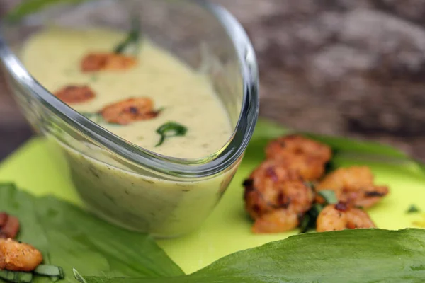 Wild Garlic Soup Prawns — Stock Photo, Image