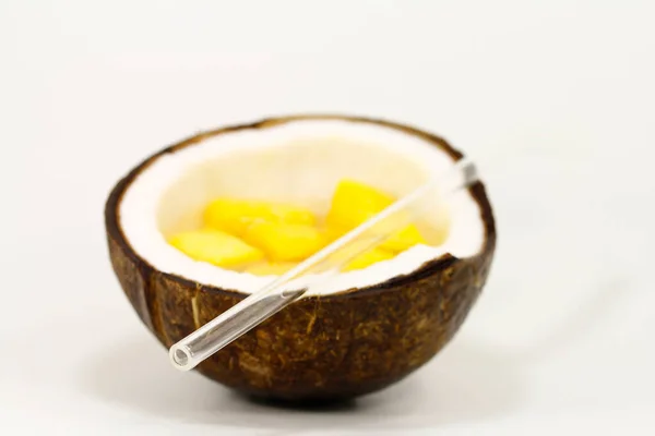 Kokoswasser Mit Mango Trinken — Stockfoto