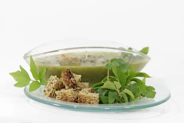 Guiso Con Verduras Silvestres Cubos Pan — Foto de Stock