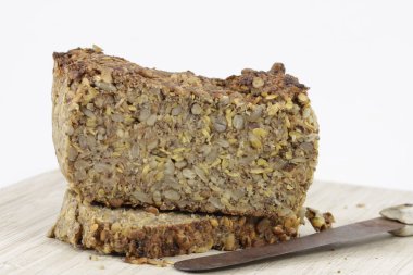 Maya ve kabartma tozu bedava ekmek.