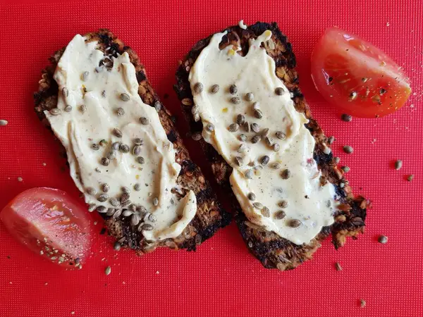 Pan Untado Con Yogur Semillas Cáñamo —  Fotos de Stock