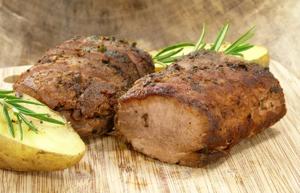 Asado de jabalí negro —  Fotos de Stock