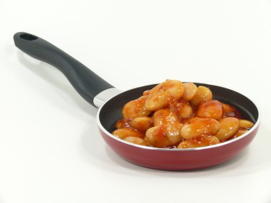 Jack fasulye tavada domates sosu içine