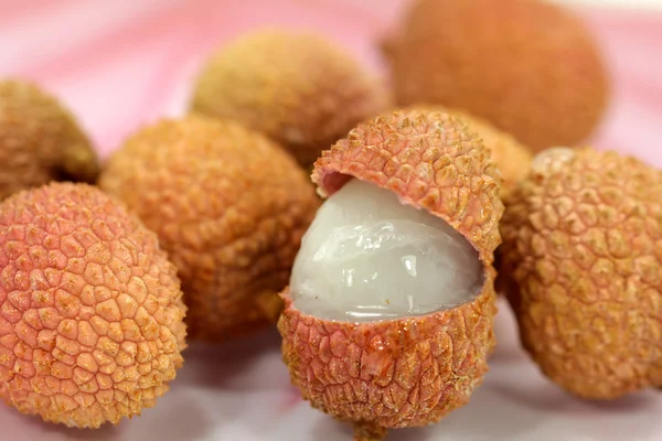 Fresh lychee fruits — Stock Photo, Image