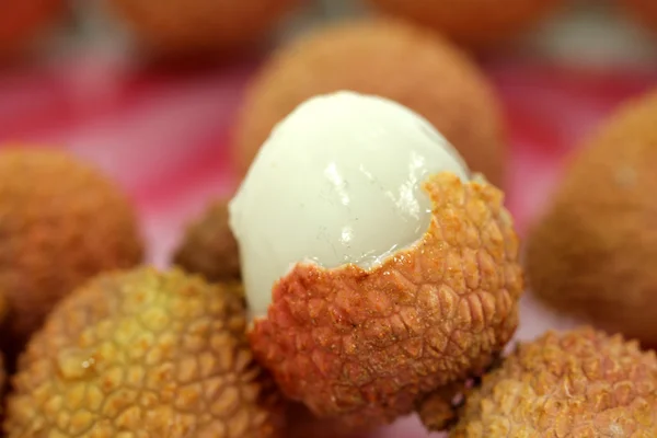 Fresh lychee fruits — Stock Photo, Image