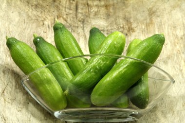 Salatalık cam kaseye snack