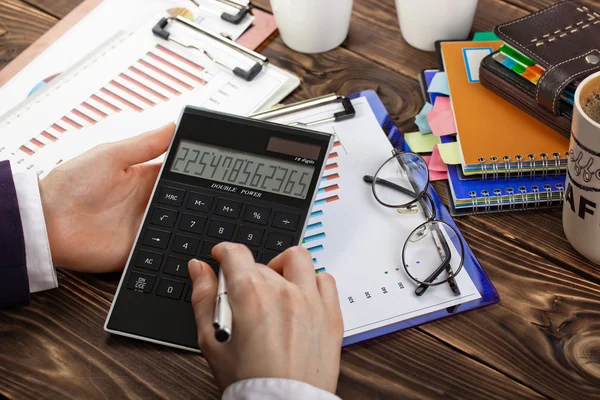 Buchhaltung im Büro — Stockfoto