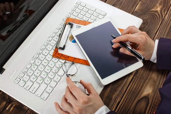 Buchhaltung im Büro — Stockfoto