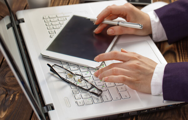 Бухгалтерский бизнес в офисе
