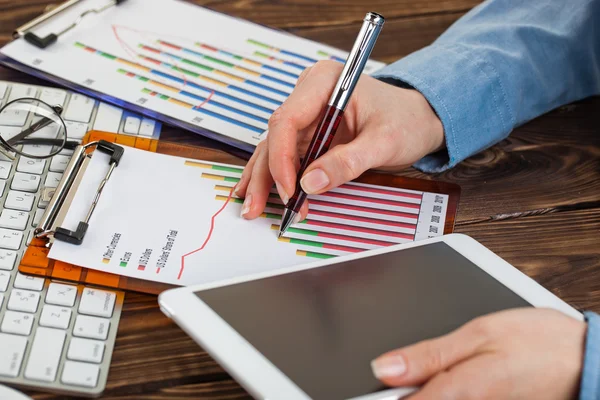 Accounting business in the office — Stock Photo, Image