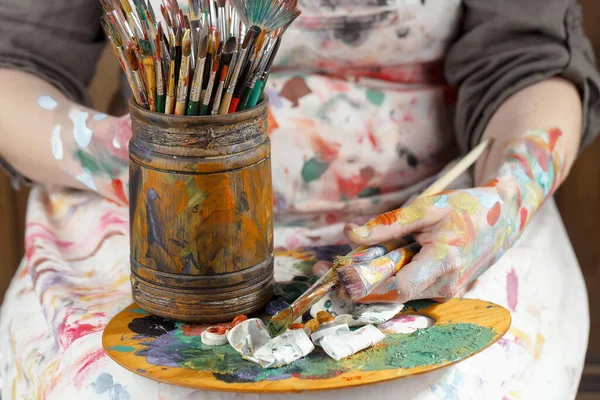 Woman Hand Paint Brush — Stock Photo, Image