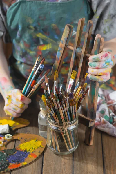 Woman Hand Paint Brush — Stock Photo, Image