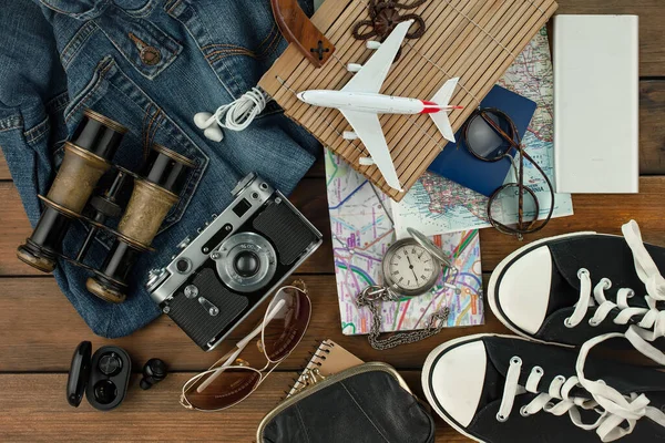 Itens Para Descansar Viajar Composição Mesa — Fotografia de Stock