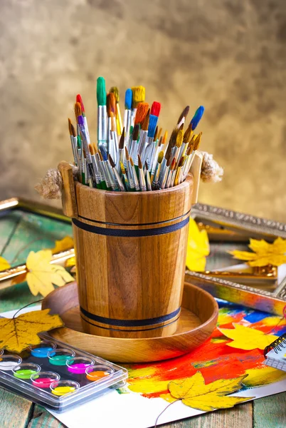 Paints and brushes — Stock Photo, Image