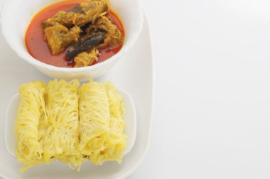 Roti Jala ve tavuk köri