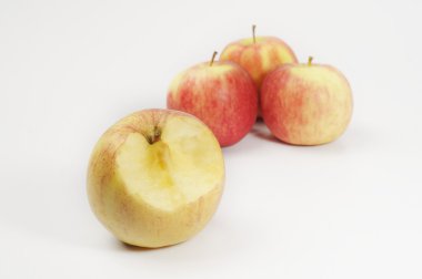 Isırıldı kırmızı Aplle