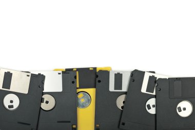 disketler beyaz zemin üzerine