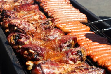 Kızarmış hindi budu