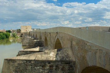 Eski İspanyol şehri Cordoba Bridge'de
