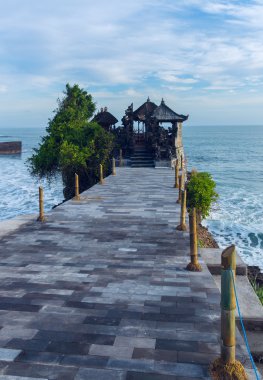 Tanah çok tapınak Bali